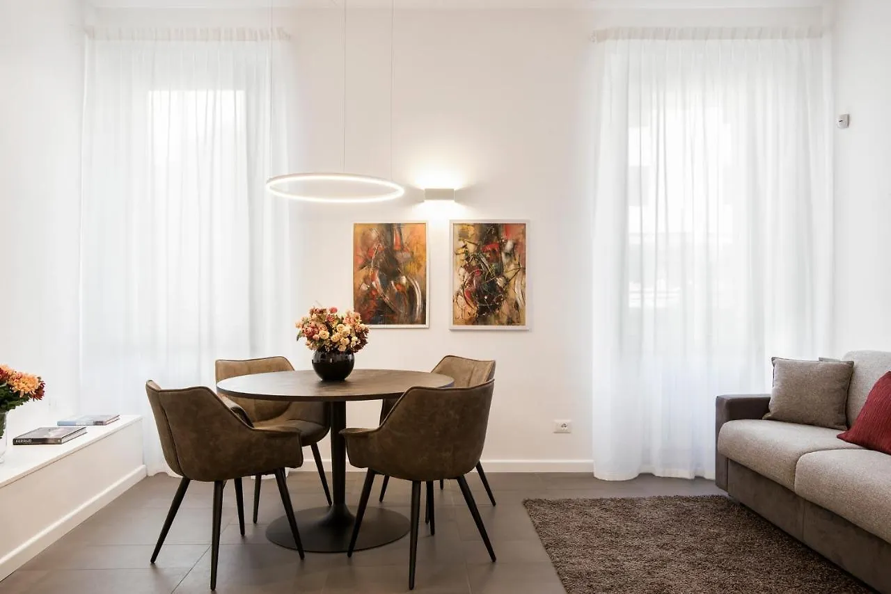 Residenza Fontanella Barberini By Spanish Steps Rome Apartment