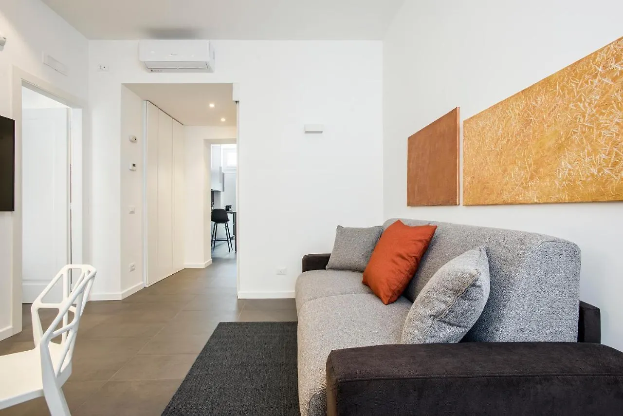 Residenza Fontanella Barberini By Spanish Steps Rome Apartment