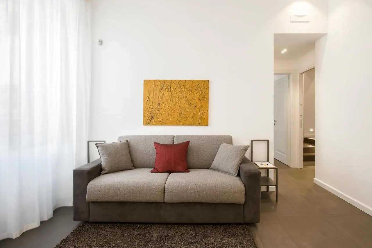 Residenza Fontanella Barberini By Spanish Steps Rome