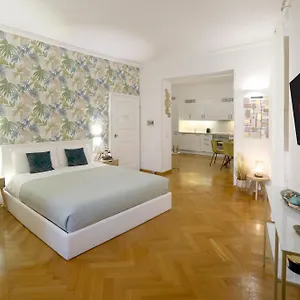 Apartment Residenza Al Colosseo, Rome